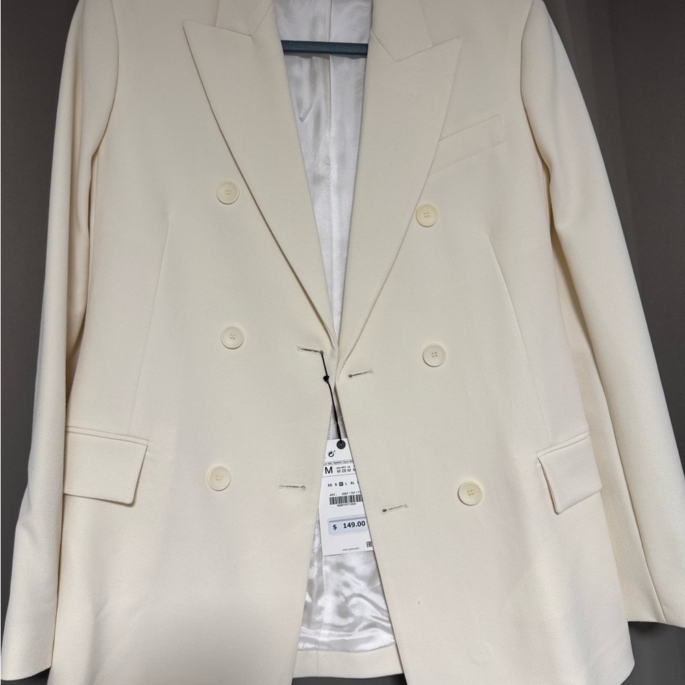 Elegant Cream Double-Breasted Blazer